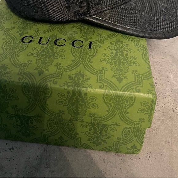 SOLD Black Gucci hat - Picture 4 of 4